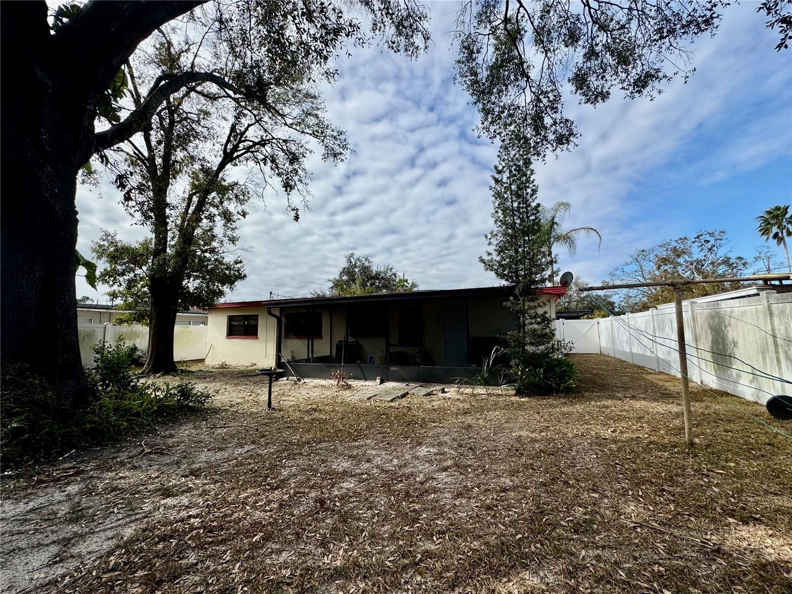 10937 N LANTANA AVE, TAMPA, FL, 33612