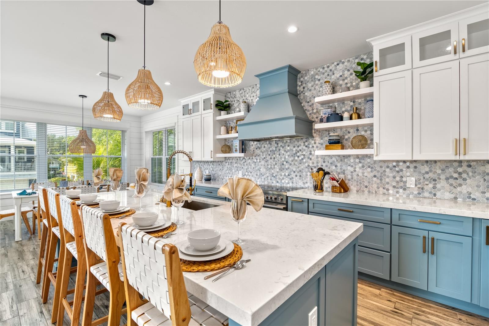 2213 AVENUE B, BRADENTON BEACH, FL, 34217
