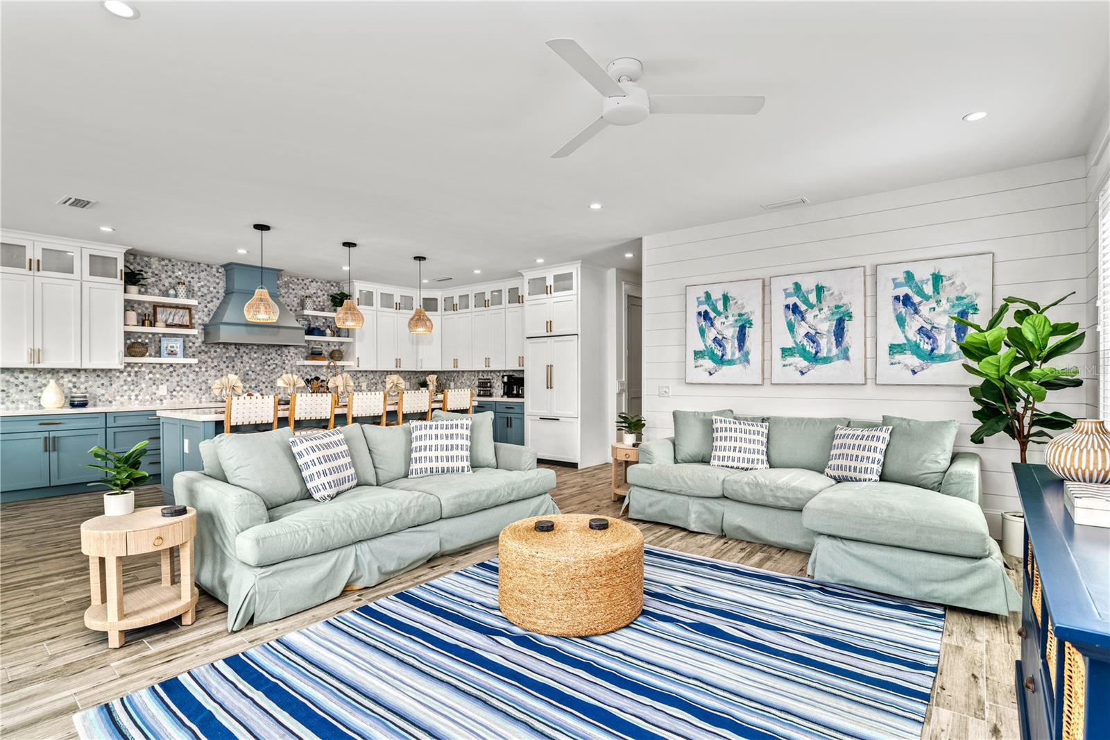 2213 AVENUE B, BRADENTON BEACH, FL, 34217