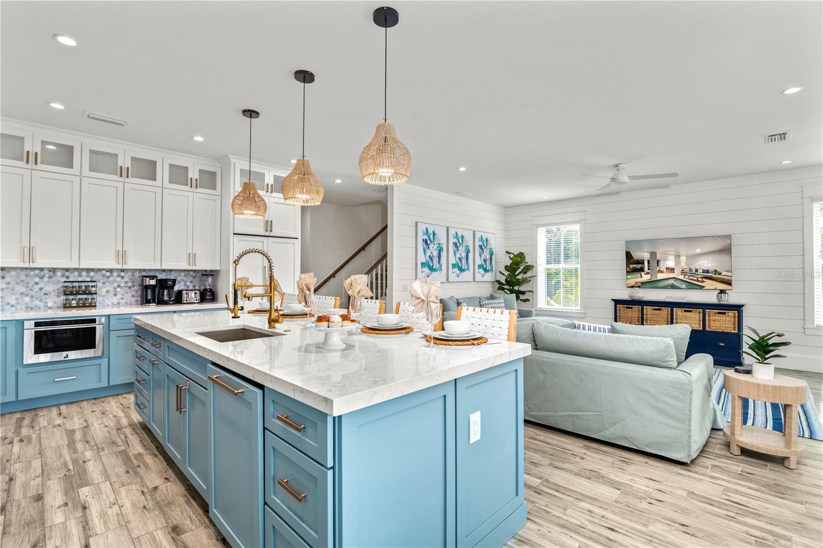 2213 AVENUE B, BRADENTON BEACH, FL, 34217