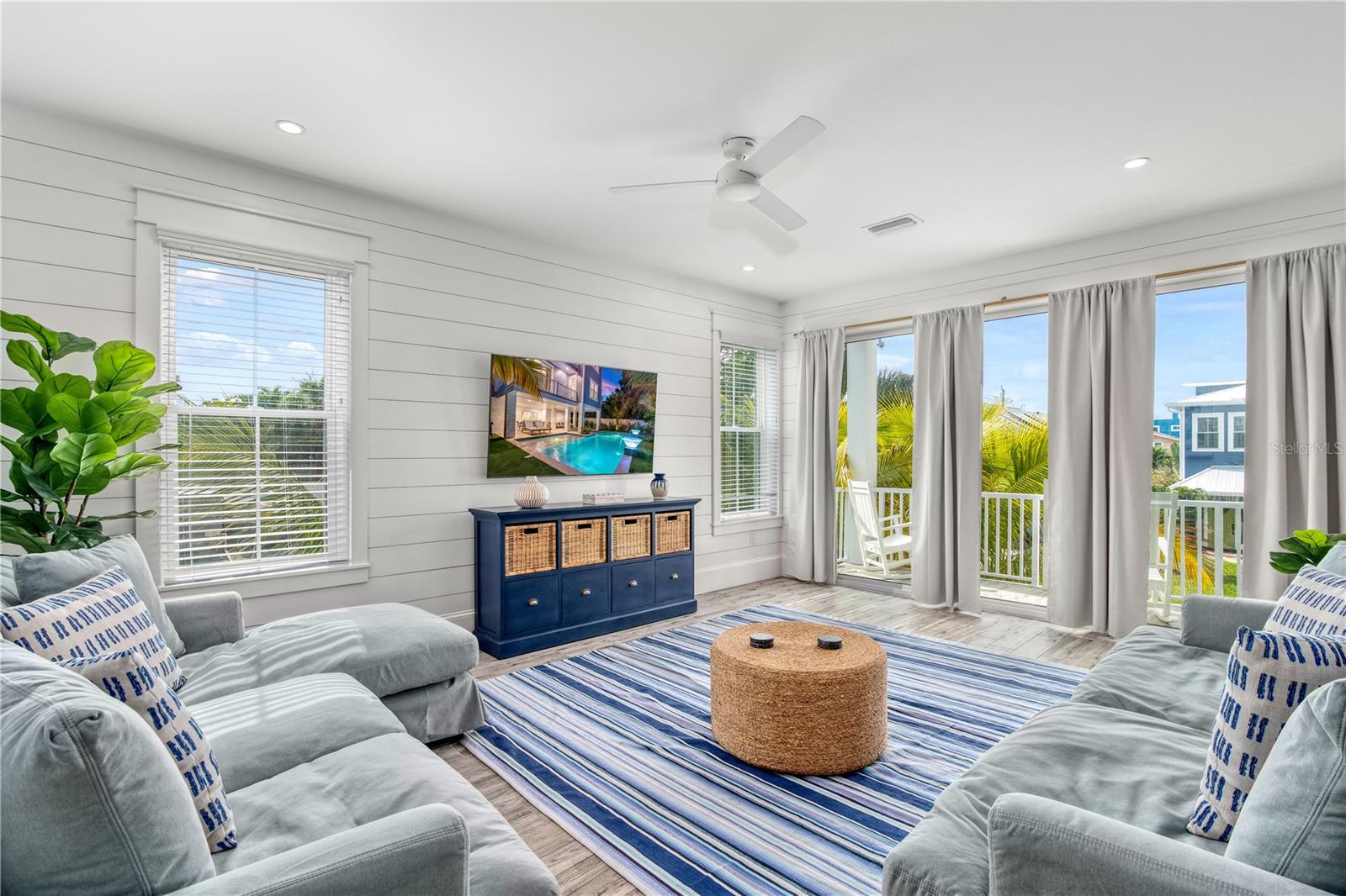 2213 AVENUE B, BRADENTON BEACH, FL, 34217