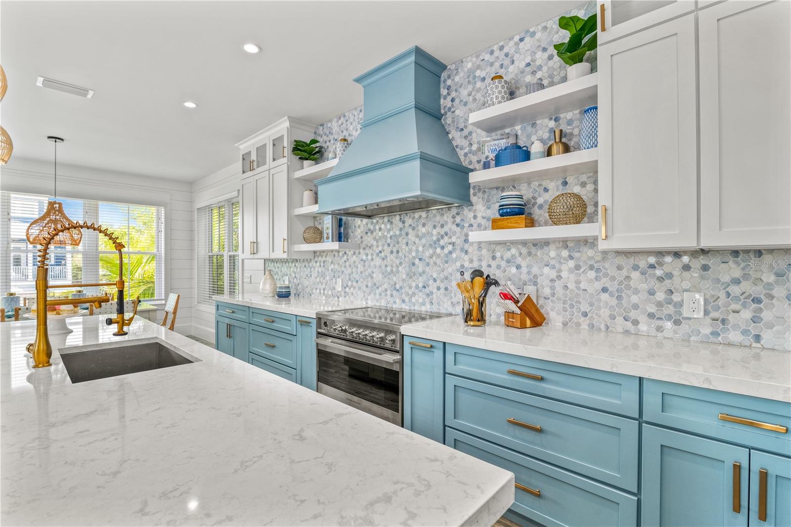 2213 AVENUE B, BRADENTON BEACH, FL, 34217