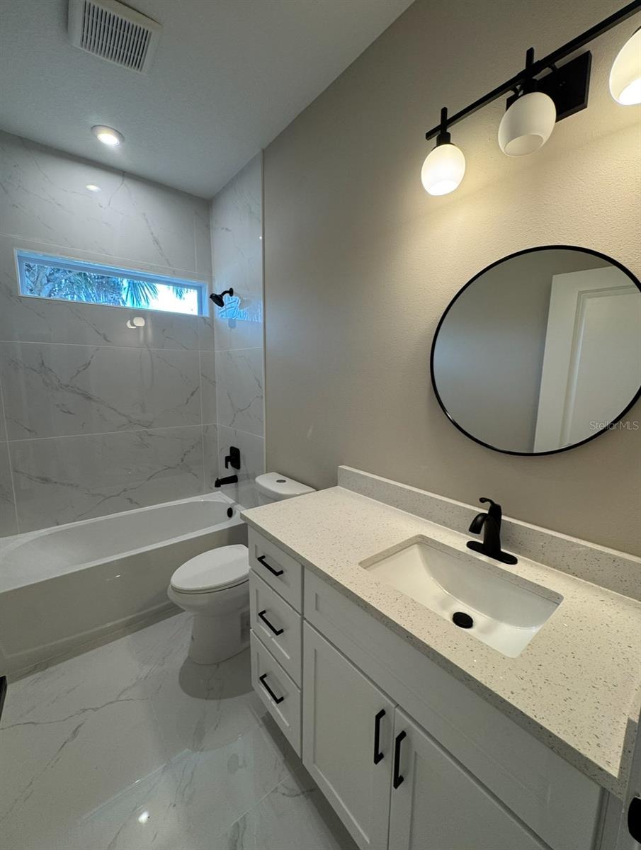 116 E CLEVELAND ST, APOPKA, FL, 32703