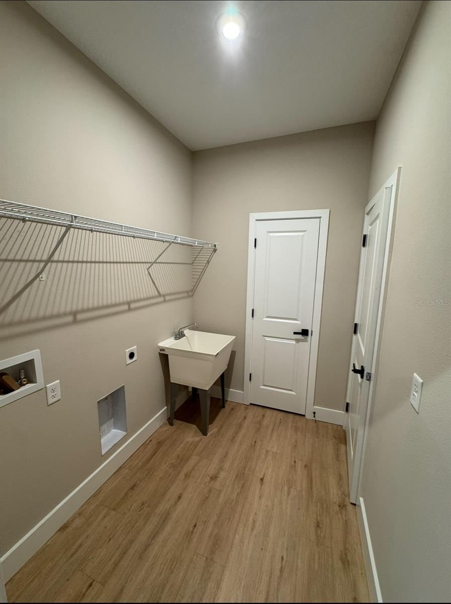 116 E CLEVELAND ST, APOPKA, FL, 32703