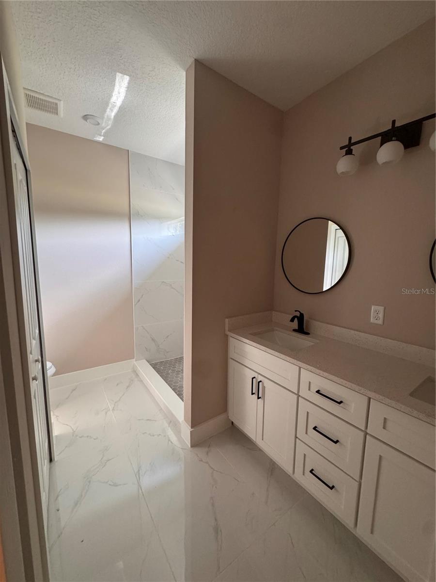 116 E CLEVELAND ST, APOPKA, FL, 32703