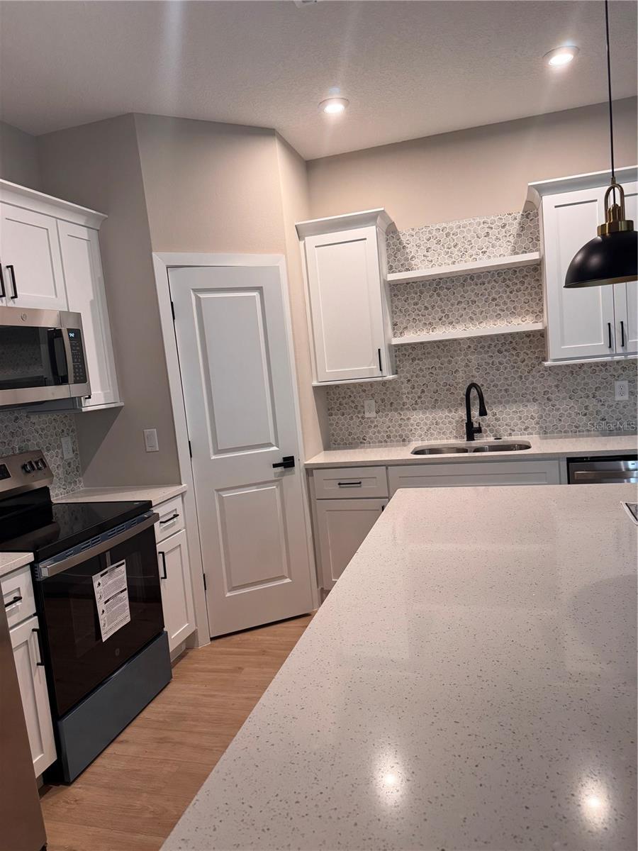 116 E CLEVELAND ST, APOPKA, FL, 32703