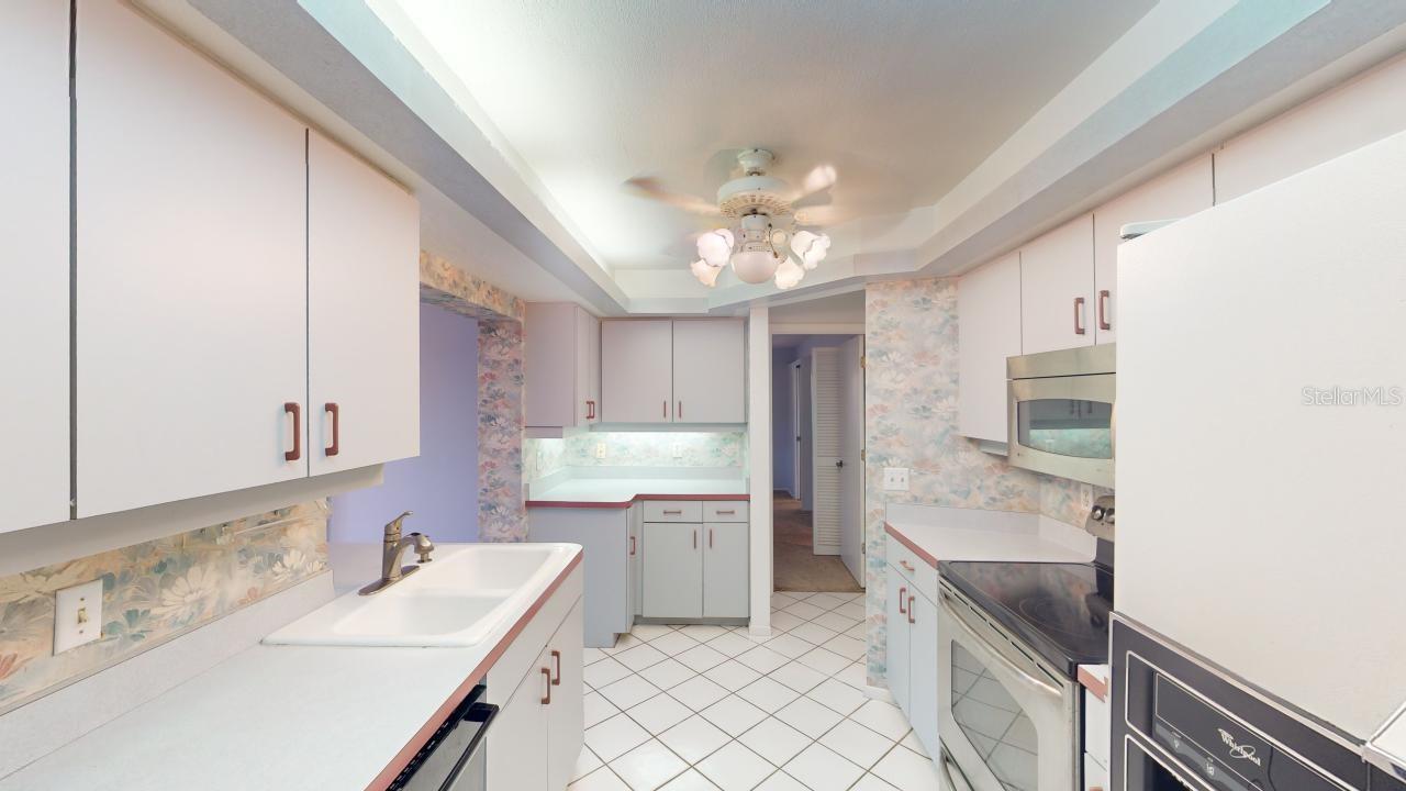 2275 PINE VIEW CIR, SARASOTA, FL, 34231