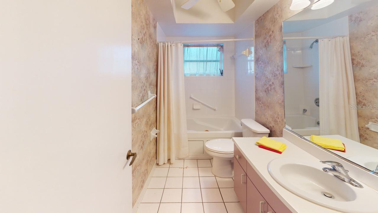 2275 PINE VIEW CIR, SARASOTA, FL, 34231