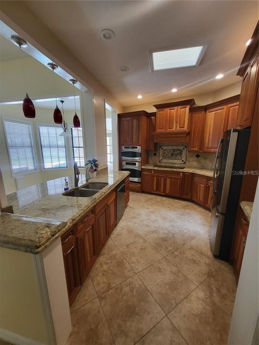 2002 CIMMARON RUN DR, VALRICO, FL, 33594