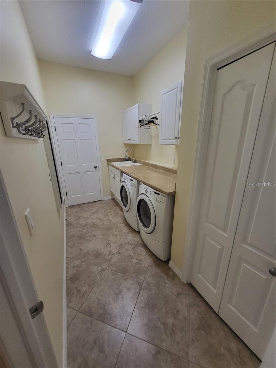 2002 CIMMARON RUN DR, VALRICO, FL, 33594