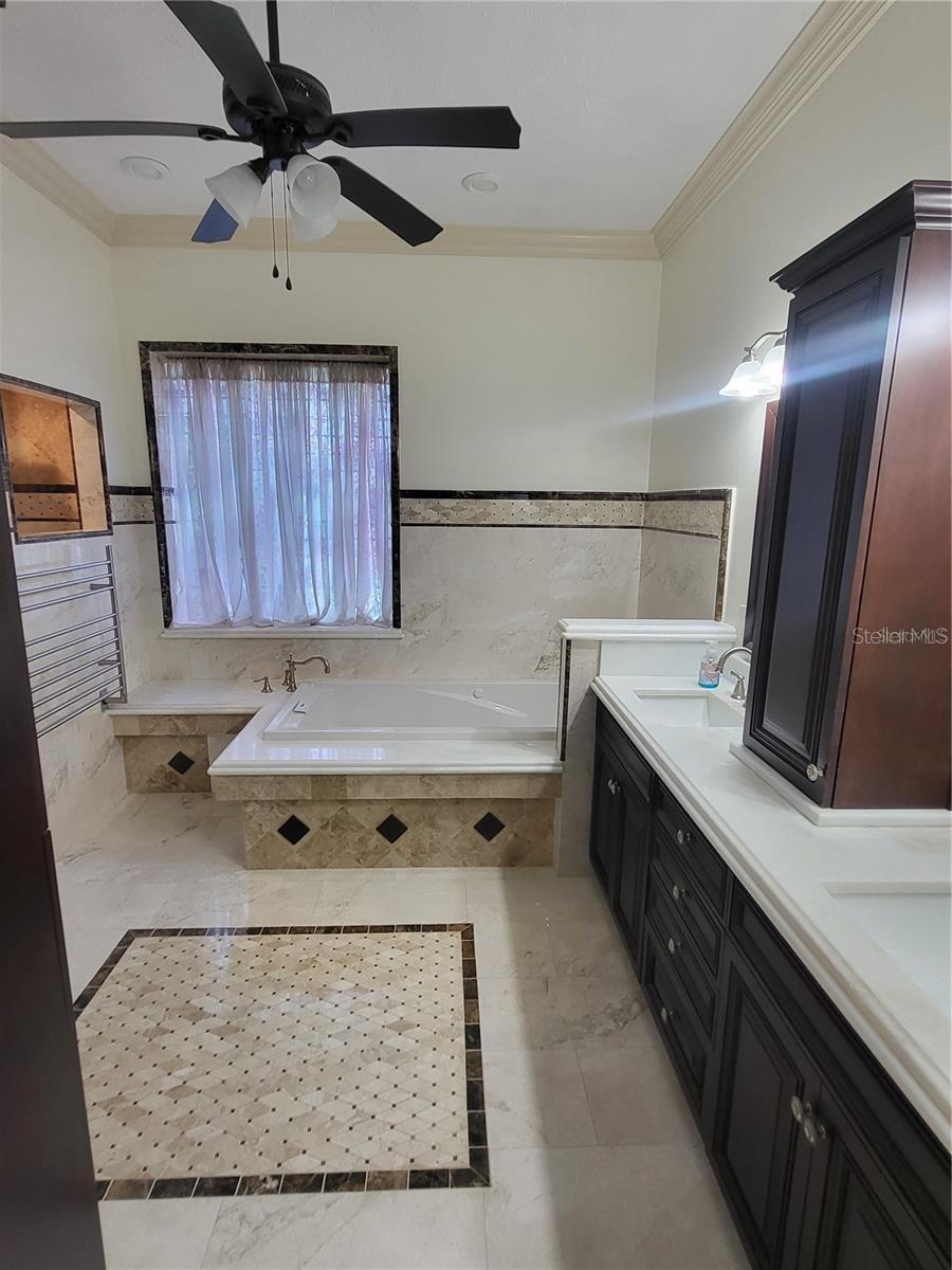 2002 CIMMARON RUN DR, VALRICO, FL, 33594
