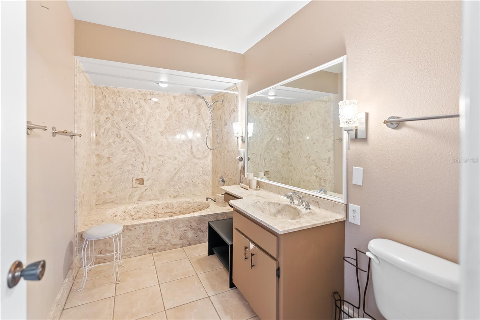5400 34TH ST W #D12, BRADENTON, FL, 34210