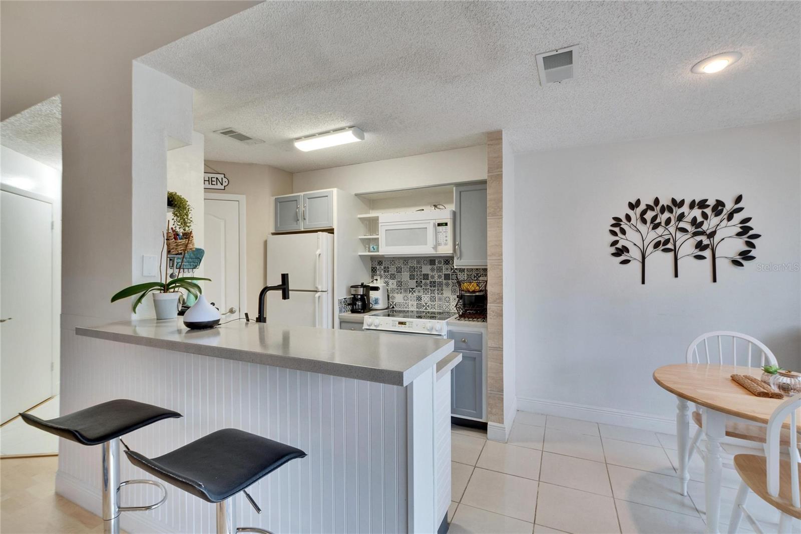 8647 FANCY FINCH DR #203, TAMPA, FL, 33614