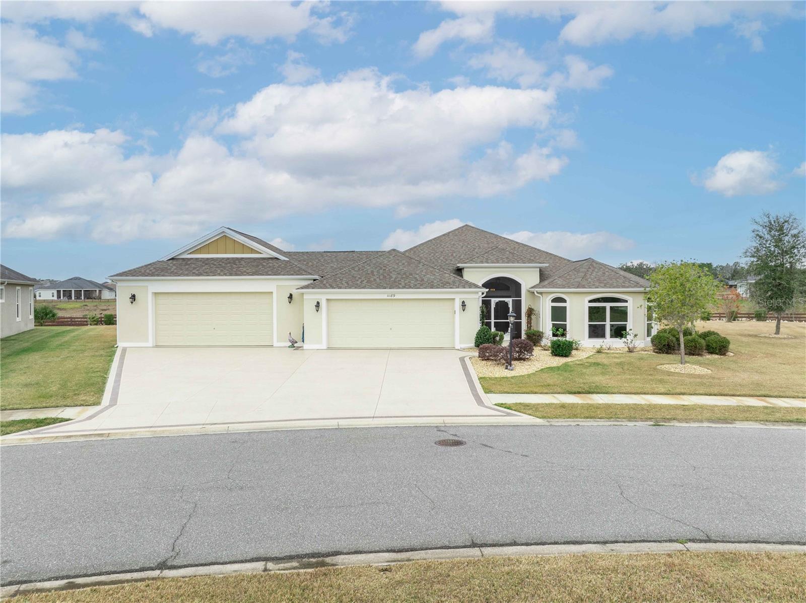 11189 ROZ WAY, OXFORD, FL, 34484