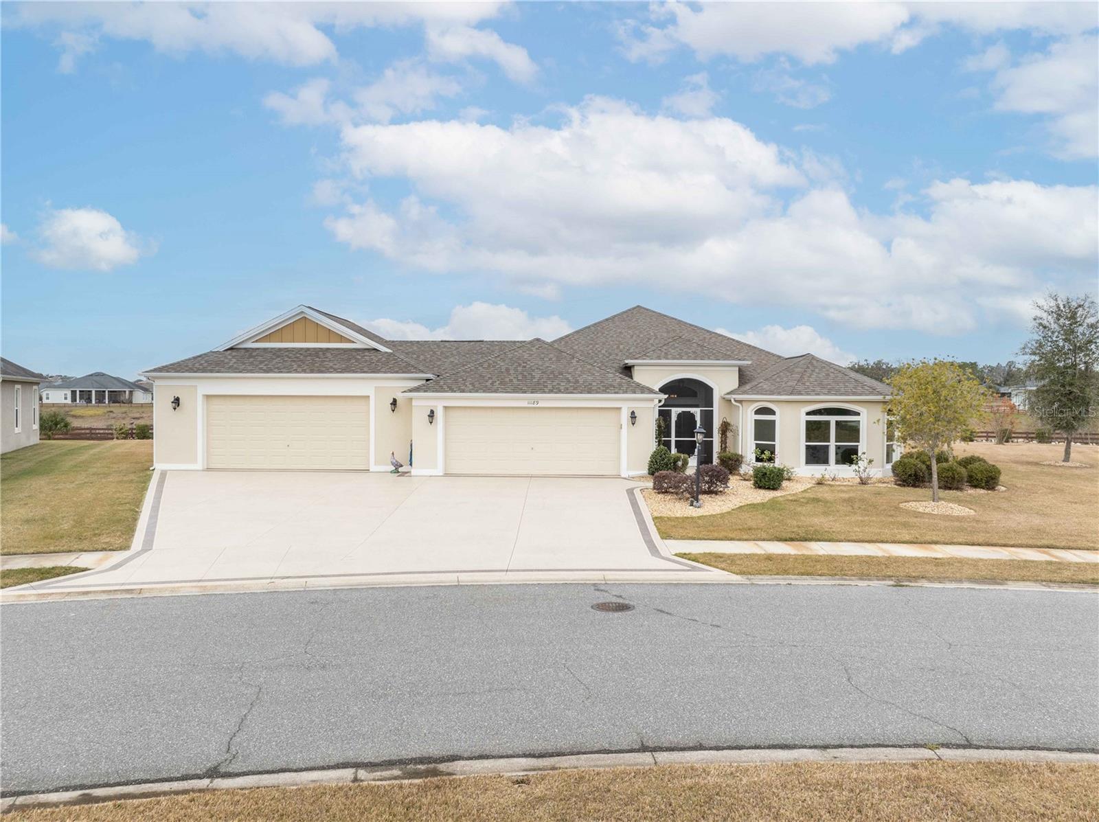 11189 ROZ WAY, OXFORD, FL, 34484