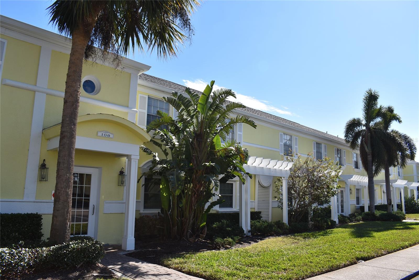 108 POMPANO DR SE #D, ST PETERSBURG, FL, 33705