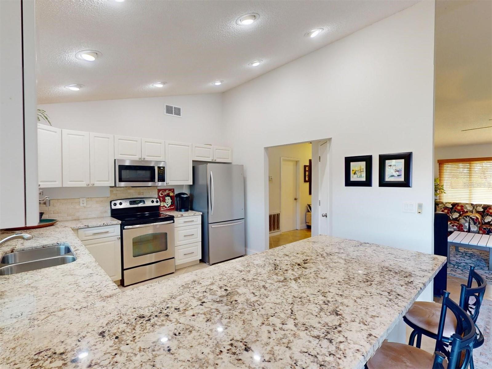 104 WOODINGHAM DR, VENICE, FL, 34292