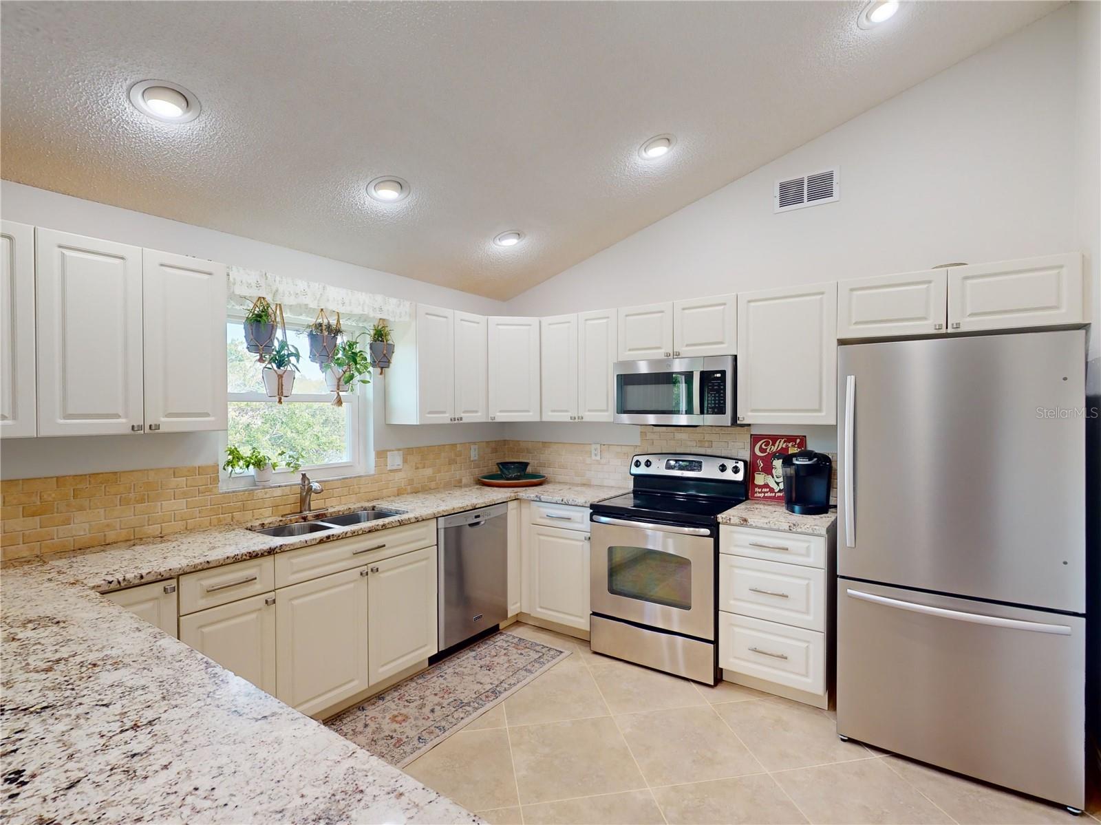 104 WOODINGHAM DR, VENICE, FL, 34292