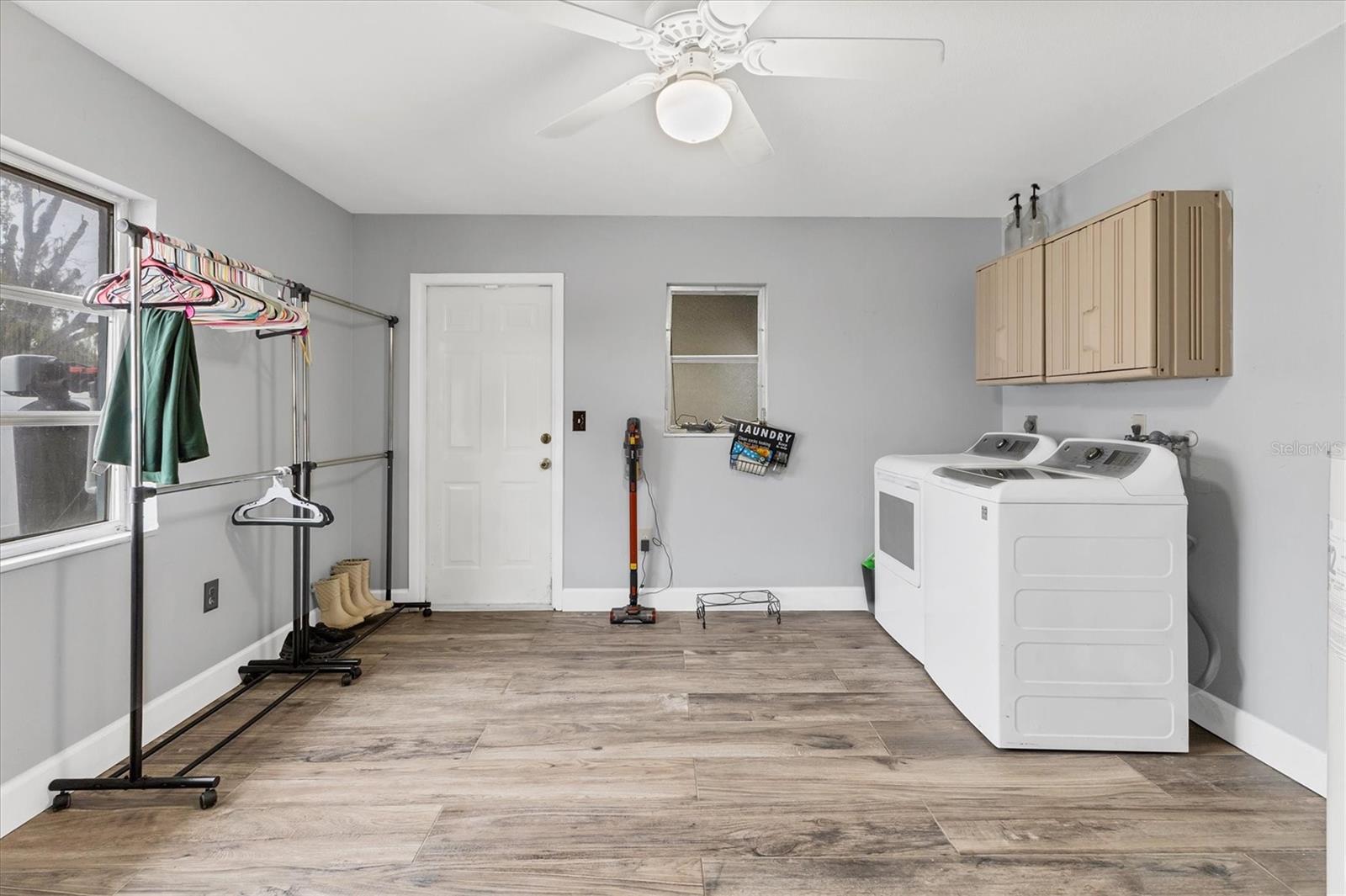 1826 E LEEWYNN DR, SARASOTA, FL, 34240