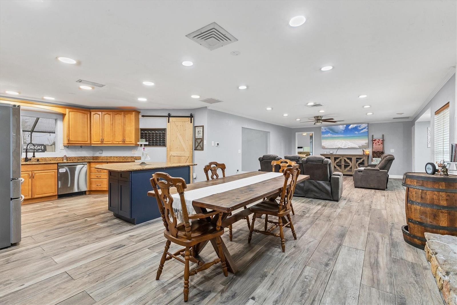 1826 E LEEWYNN DR, SARASOTA, FL, 34240