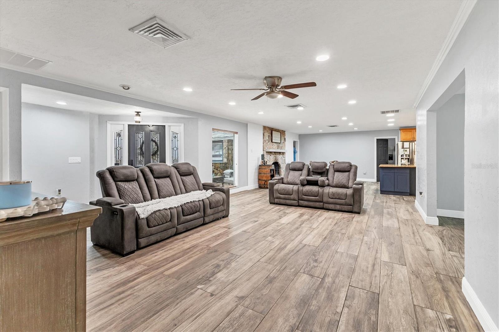 1826 E LEEWYNN DR, SARASOTA, FL, 34240