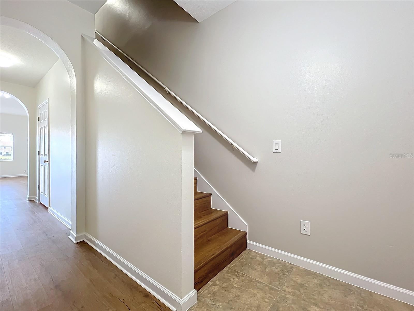 812 PARK GROVE CT, ORLANDO, FL, 32828