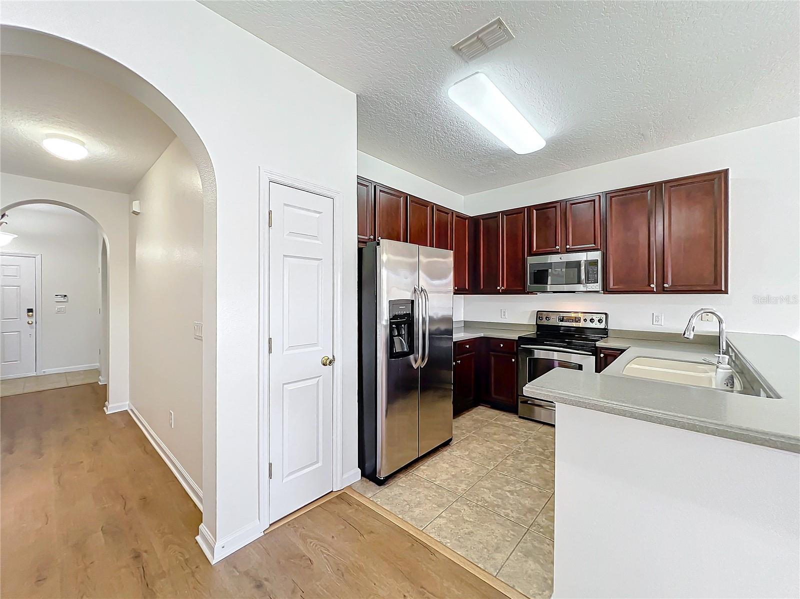 812 PARK GROVE CT, ORLANDO, FL, 32828