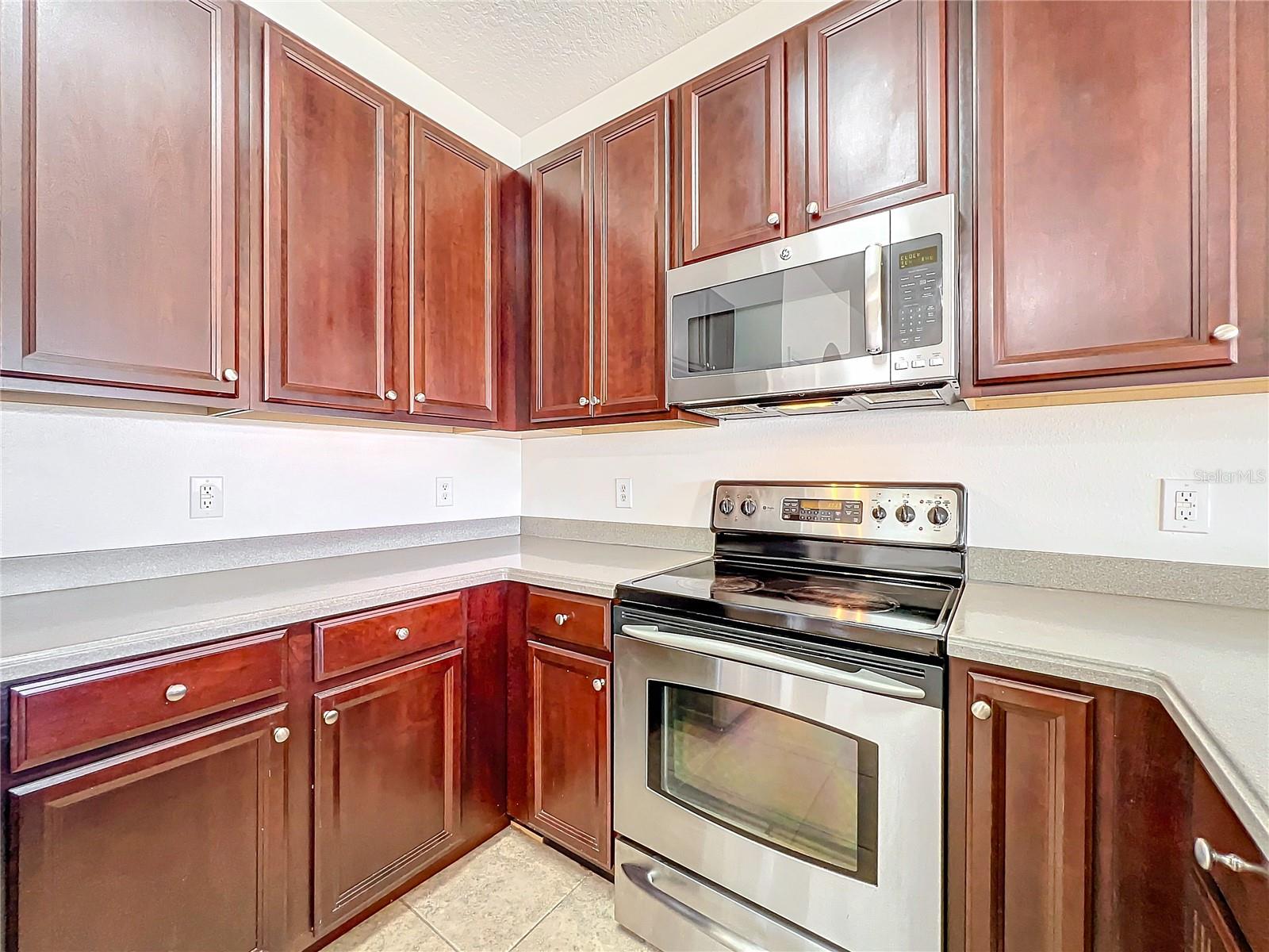 812 PARK GROVE CT, ORLANDO, FL, 32828