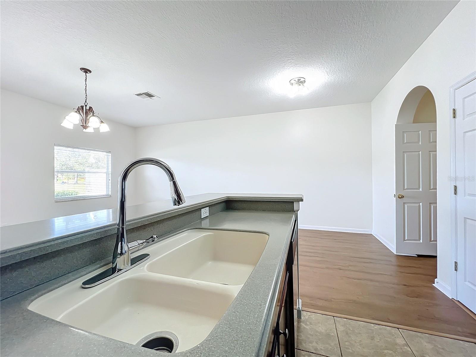 812 PARK GROVE CT, ORLANDO, FL, 32828