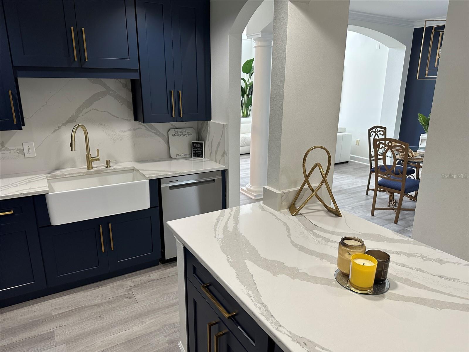 808 3RD AVE W #701, BRADENTON, FL, 34205