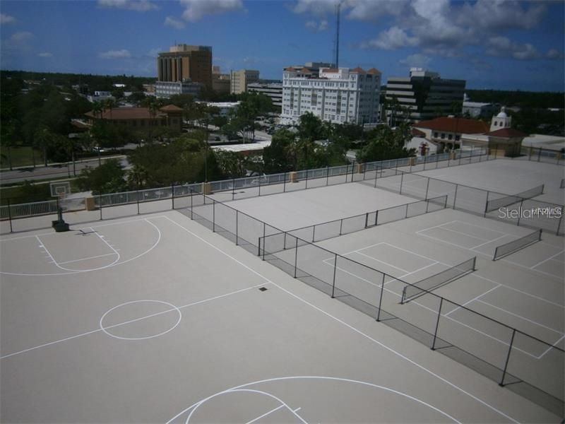 808 3RD AVE W #701, BRADENTON, FL, 34205
