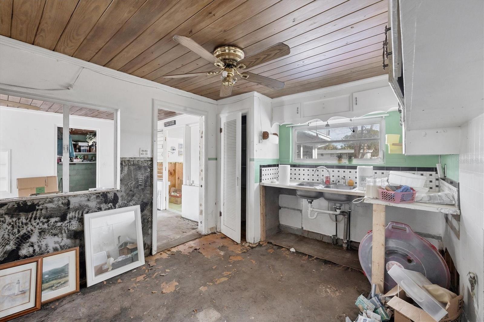 321 S MANGO ST, ENGLEWOOD, FL, 34223