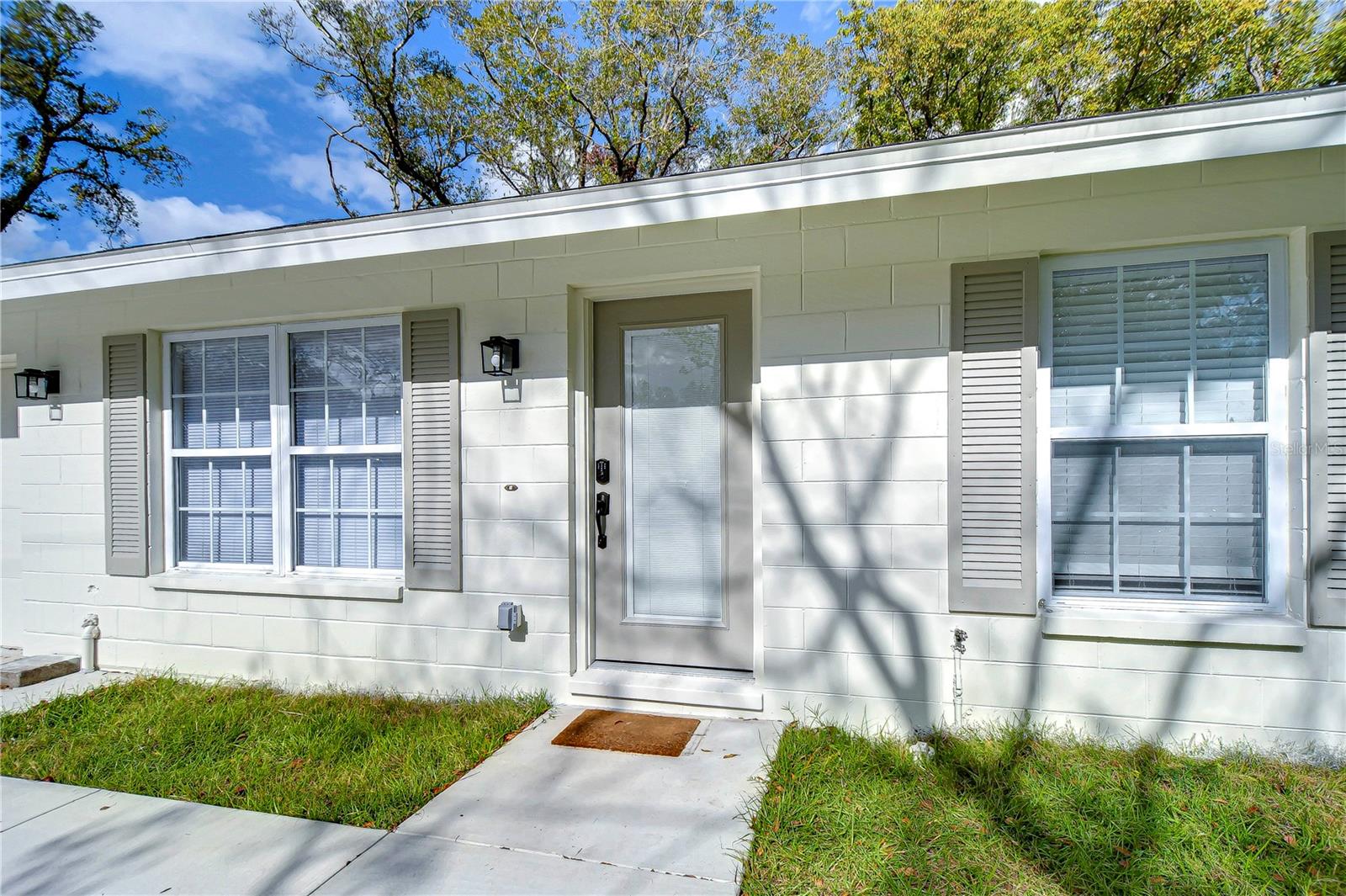 1205 W HOLLYWOOD ST, TAMPA, FL, 33604
