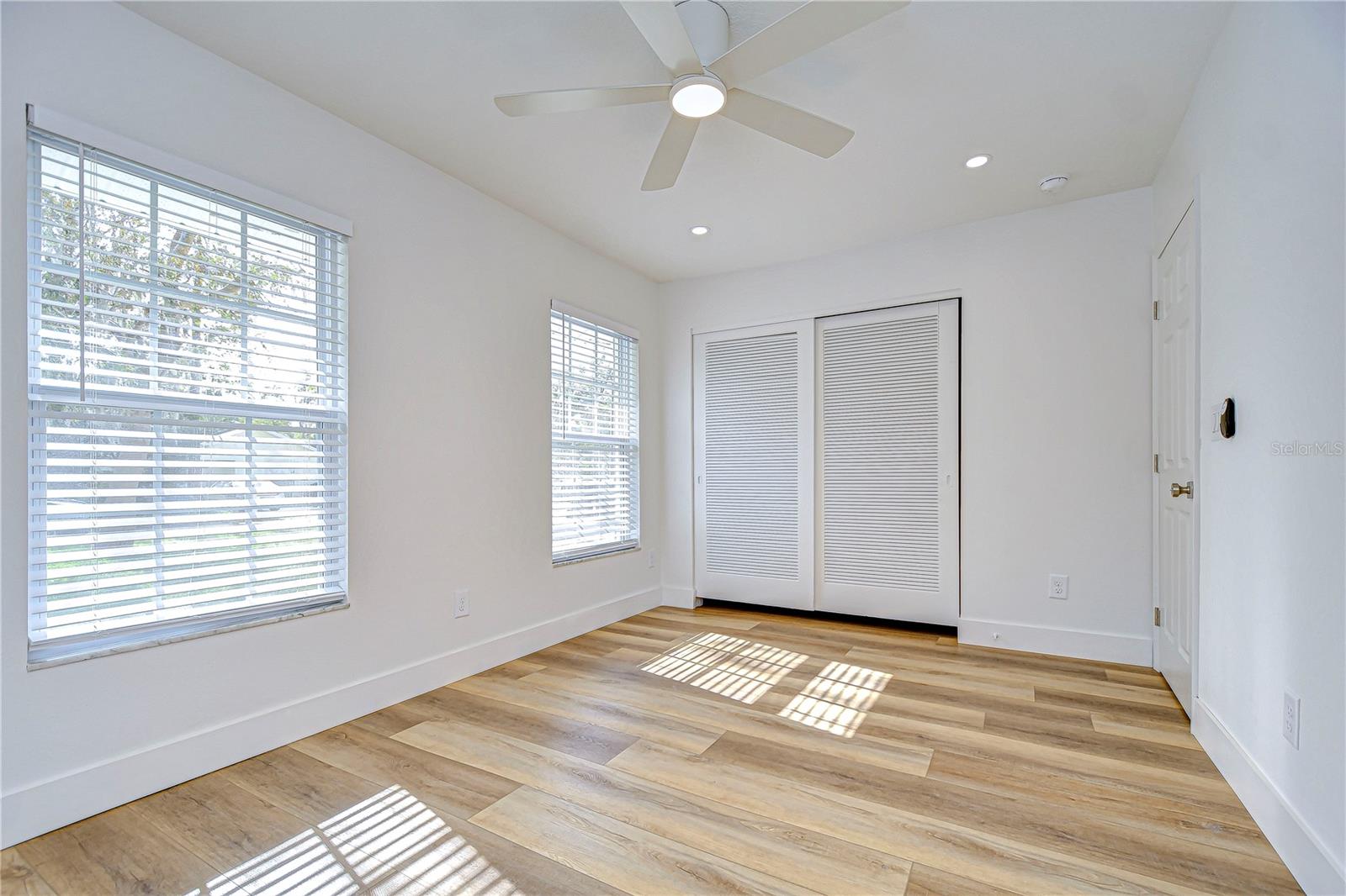 1205 W HOLLYWOOD ST, TAMPA, FL, 33604