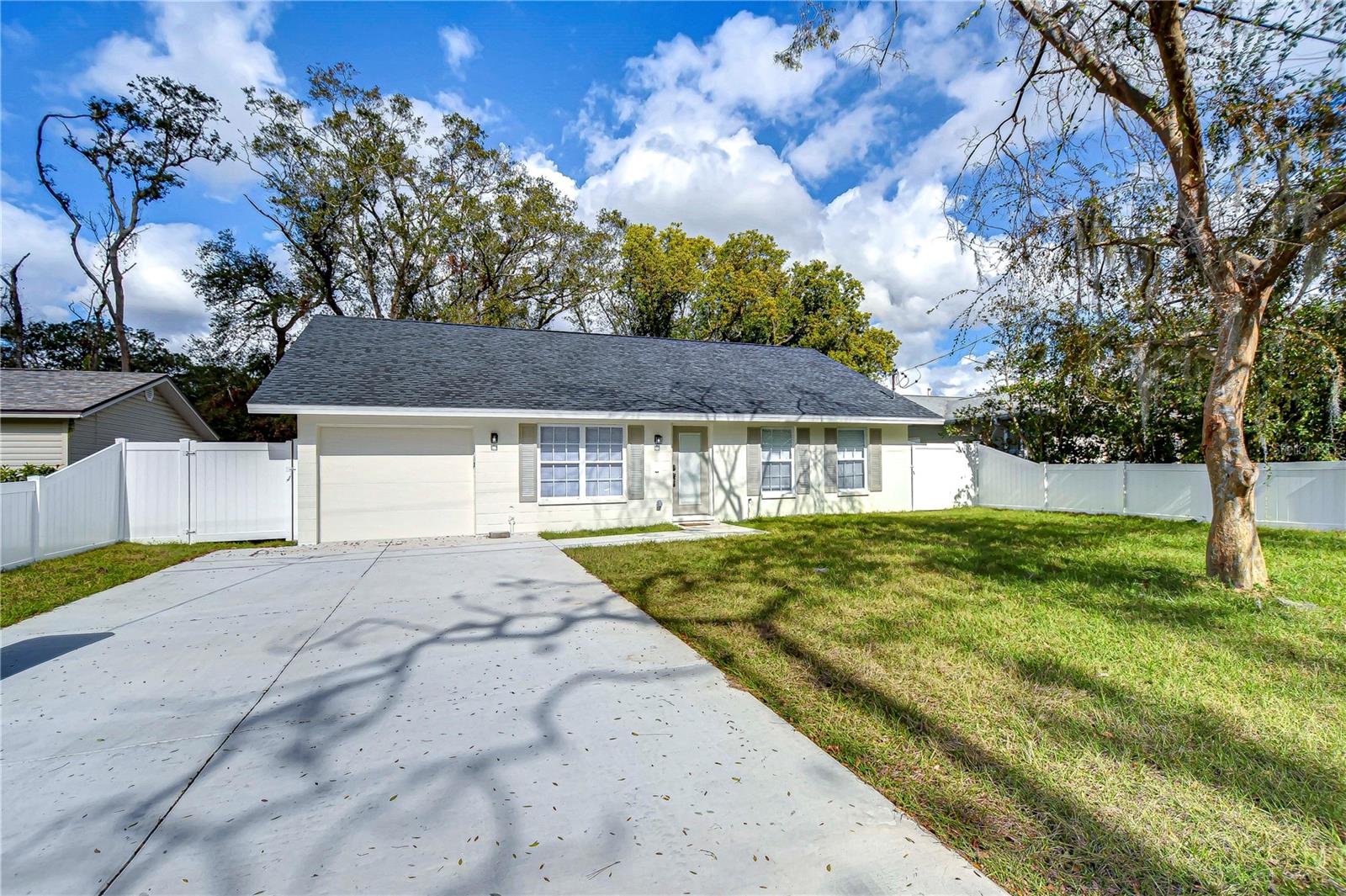 1205 W HOLLYWOOD ST, TAMPA, FL, 33604