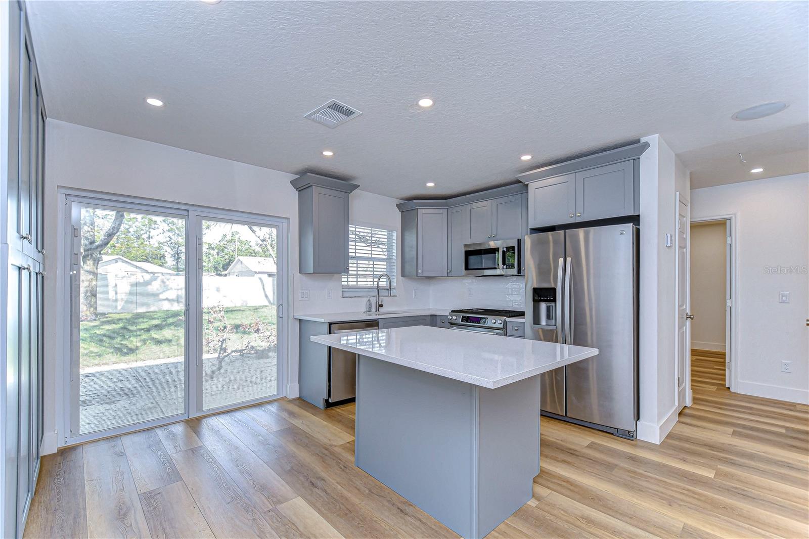 1205 W HOLLYWOOD ST, TAMPA, FL, 33604