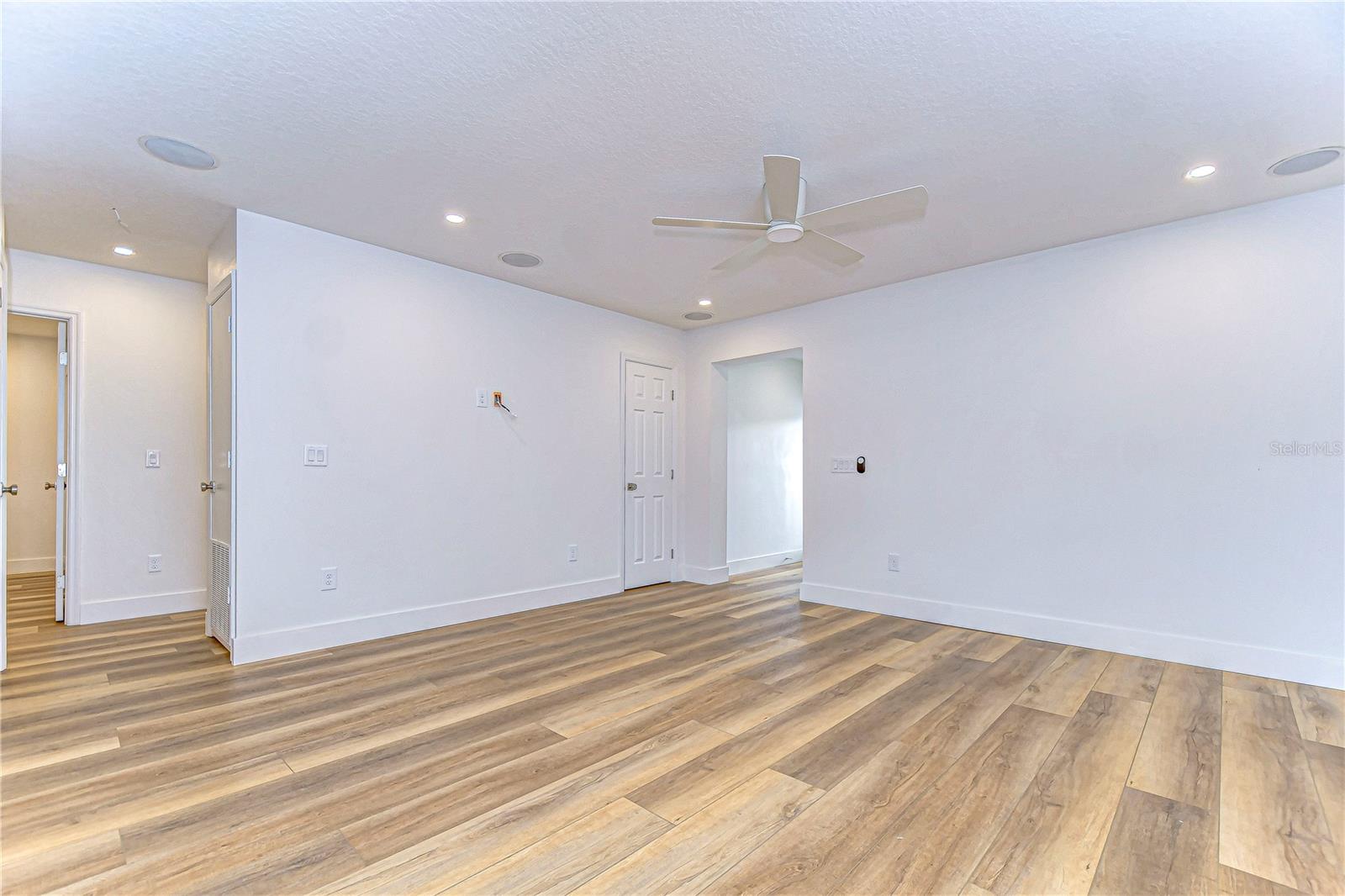 1205 W HOLLYWOOD ST, TAMPA, FL, 33604