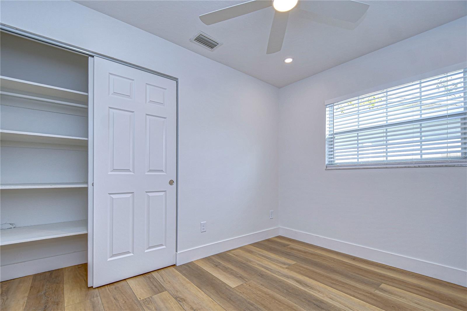 1205 W HOLLYWOOD ST, TAMPA, FL, 33604