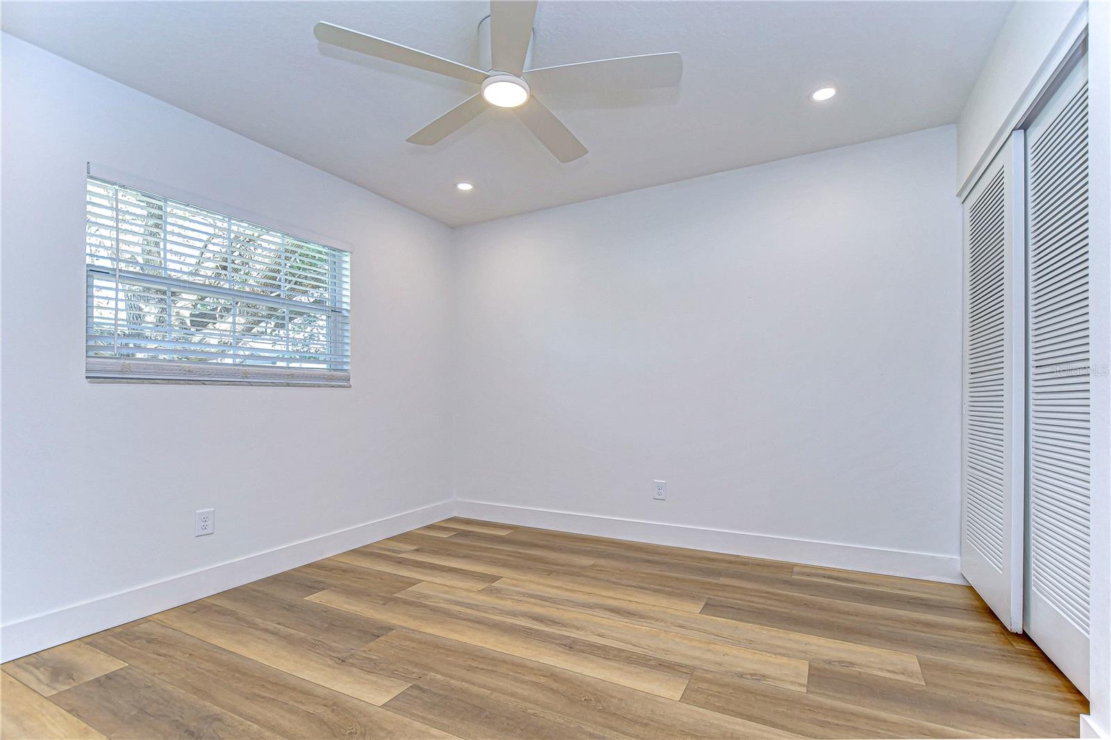 1205 W HOLLYWOOD ST, TAMPA, FL, 33604