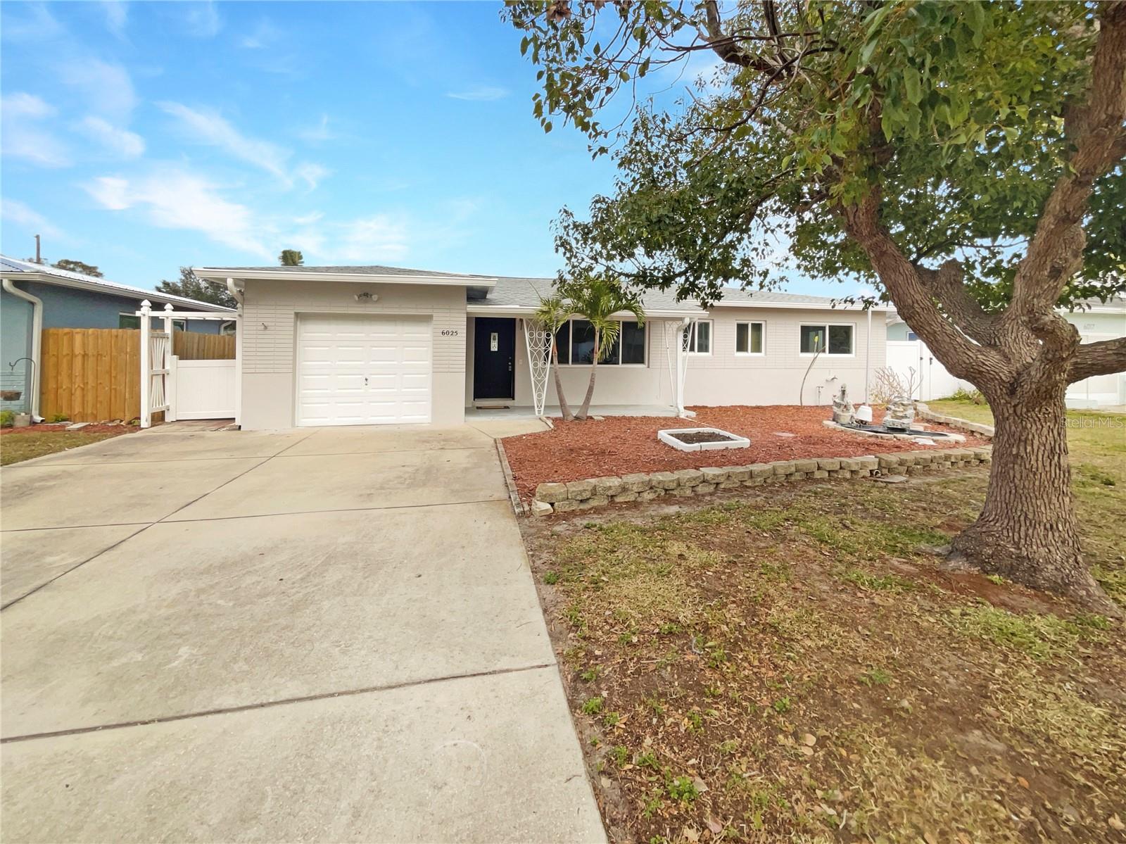 6025 43RD AVE N, ST PETERSBURG, FL, 33709