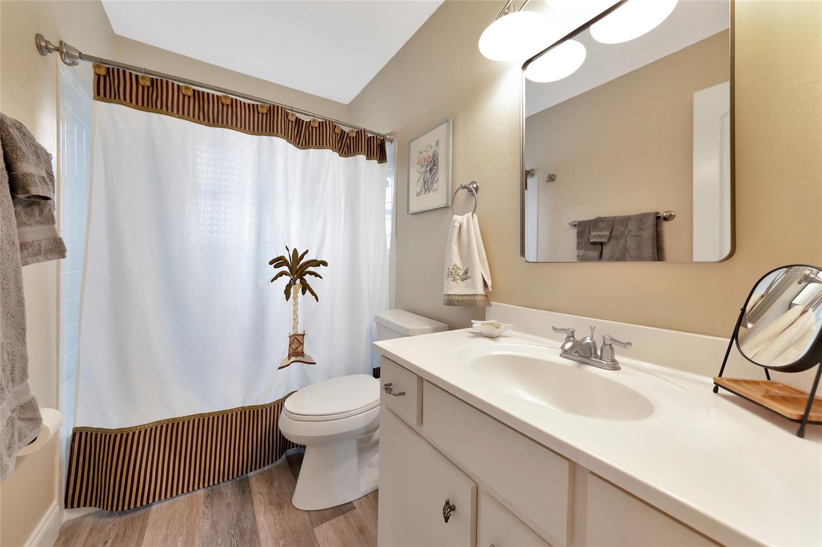 2154 LAKEWOOD DR, NOKOMIS, FL, 34275