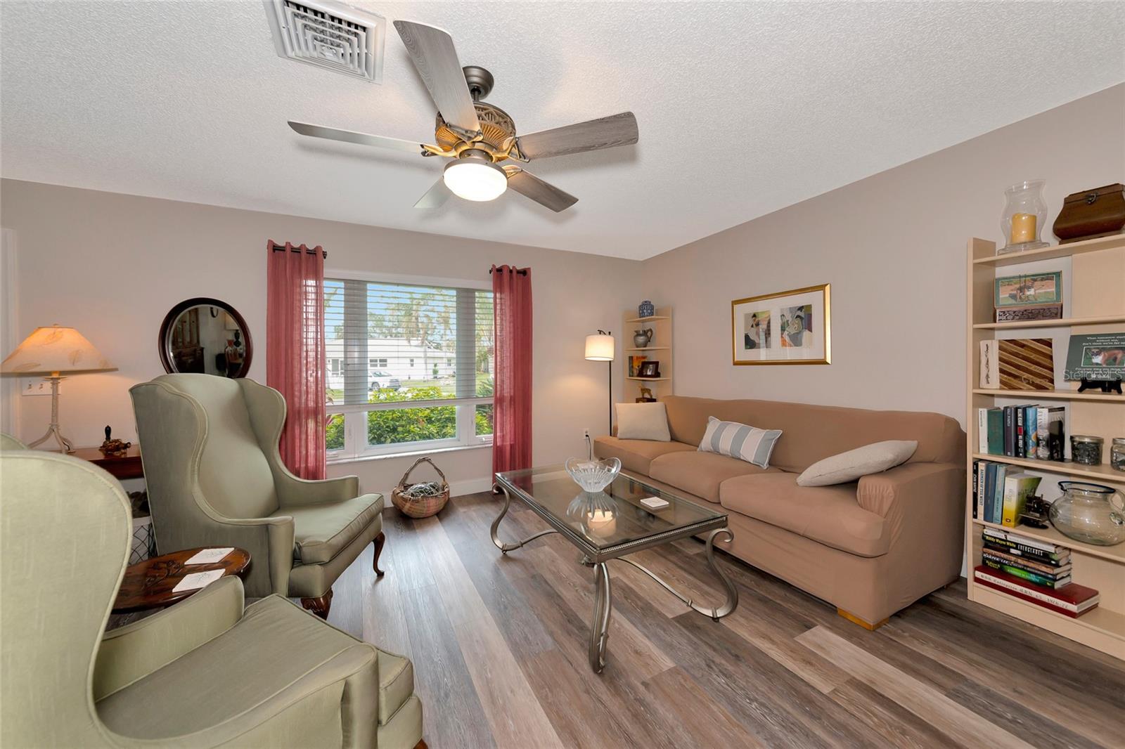 2154 LAKEWOOD DR, NOKOMIS, FL, 34275