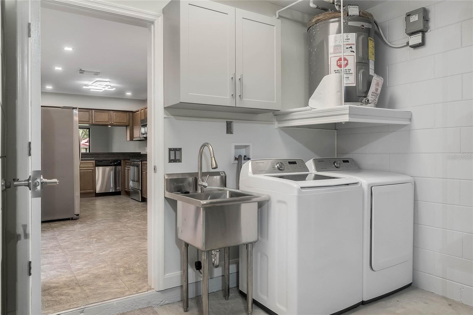 8235 AMBROSE COVE WAY, ORLANDO, FL, 32819