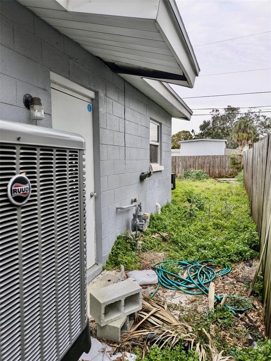 1845 NEW HAMPSHIRE AVE NE, ST PETERSBURG, FL, 33703