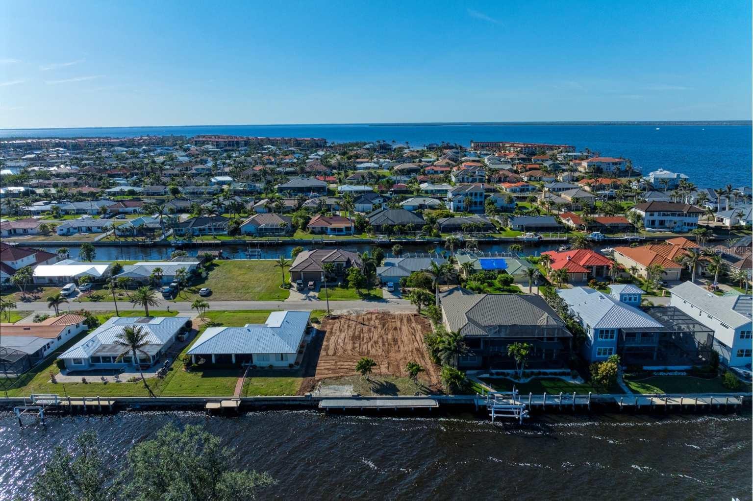 2181 PALM TREE DR, PUNTA GORDA, FL, 33950