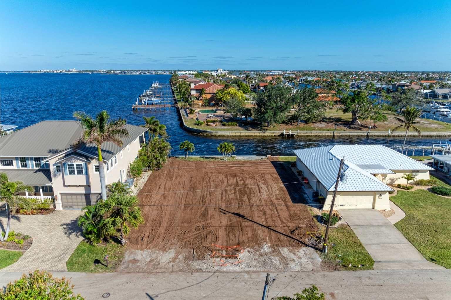 2181 PALM TREE DR, PUNTA GORDA, FL, 33950