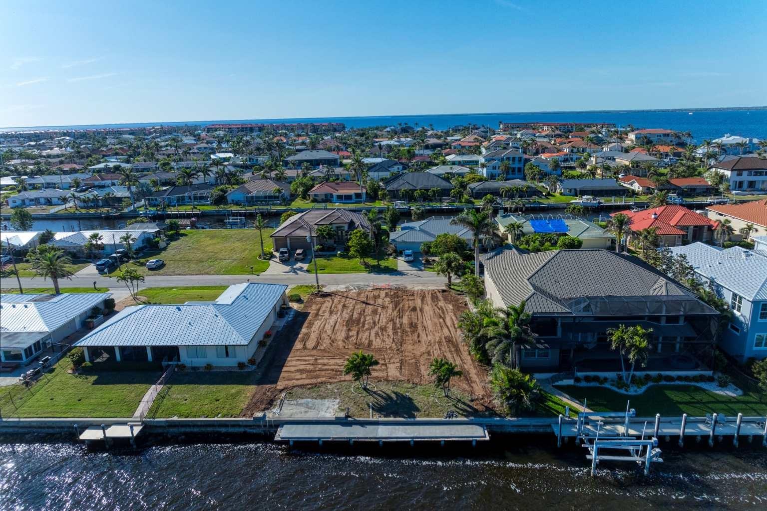 2181 PALM TREE DR, PUNTA GORDA, FL, 33950