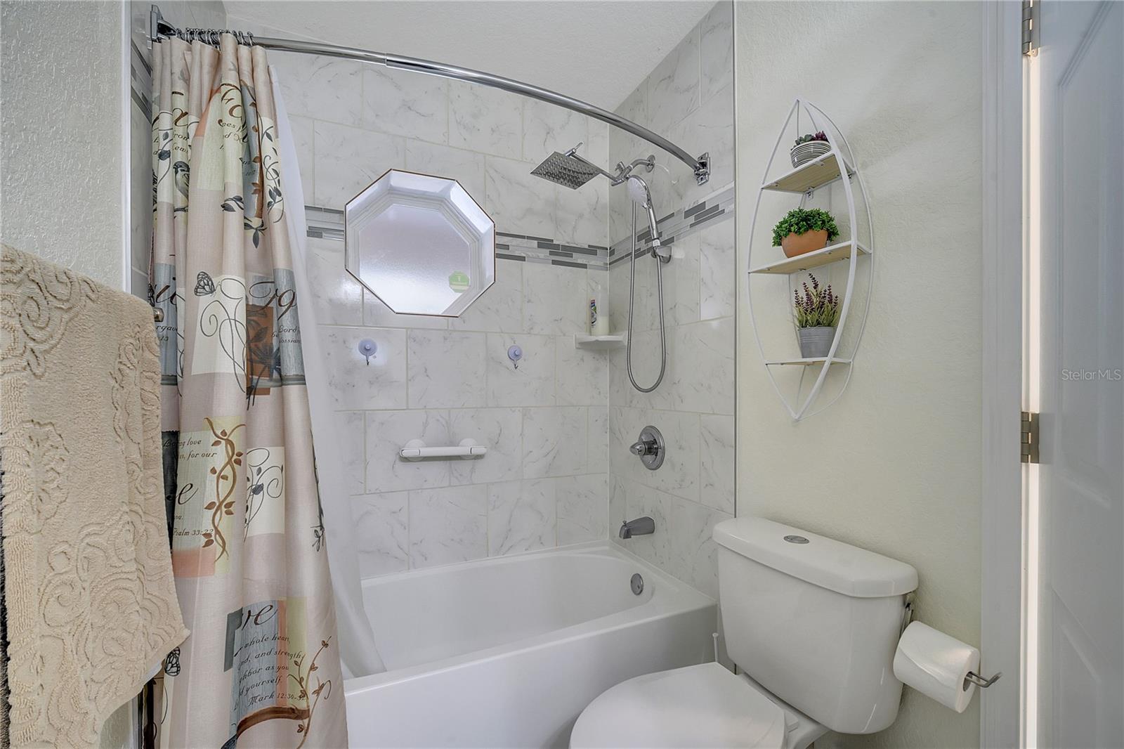 203 NORTH CIR, DAVENPORT, FL, 33837