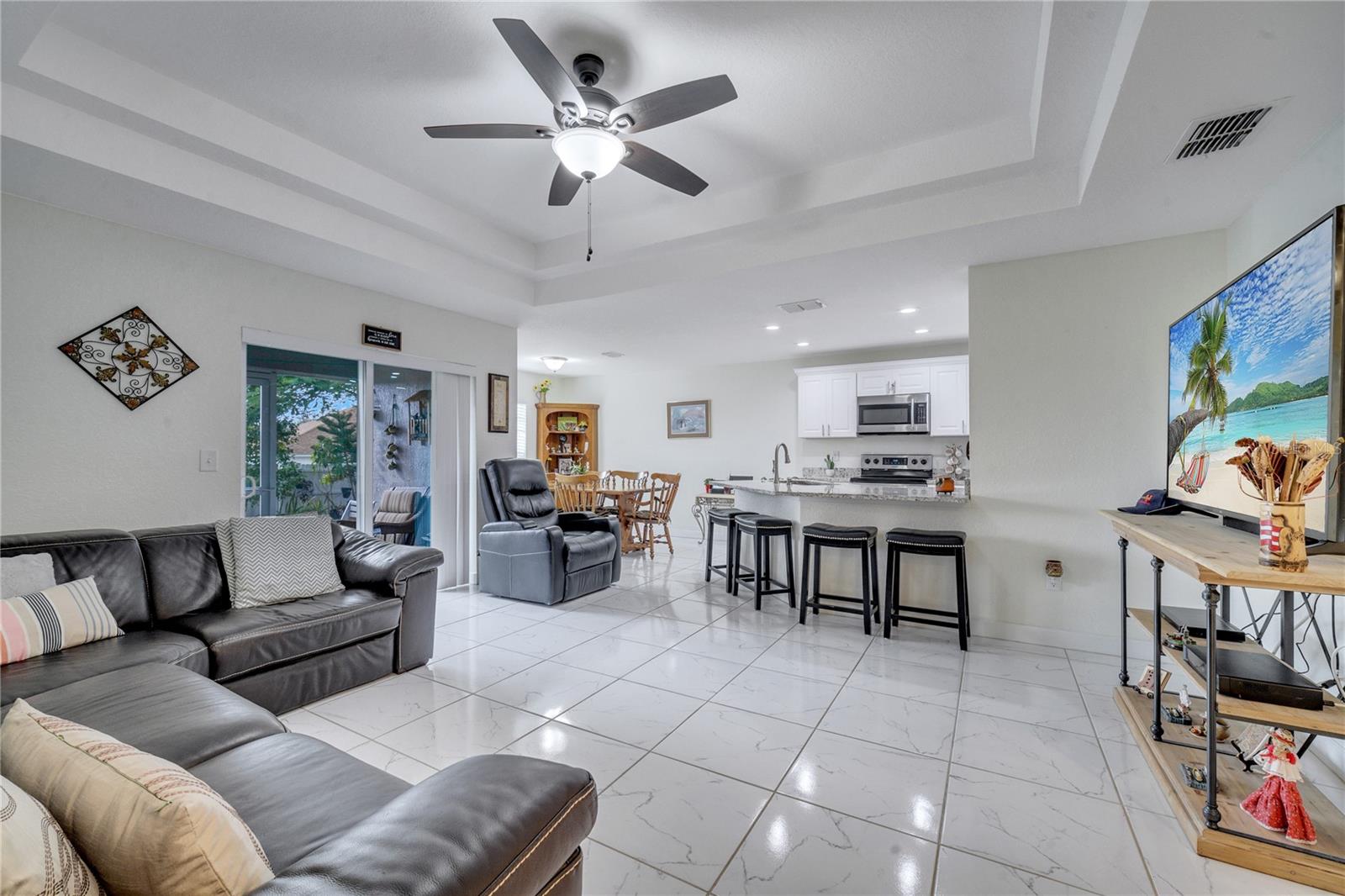 203 NORTH CIR, DAVENPORT, FL, 33837