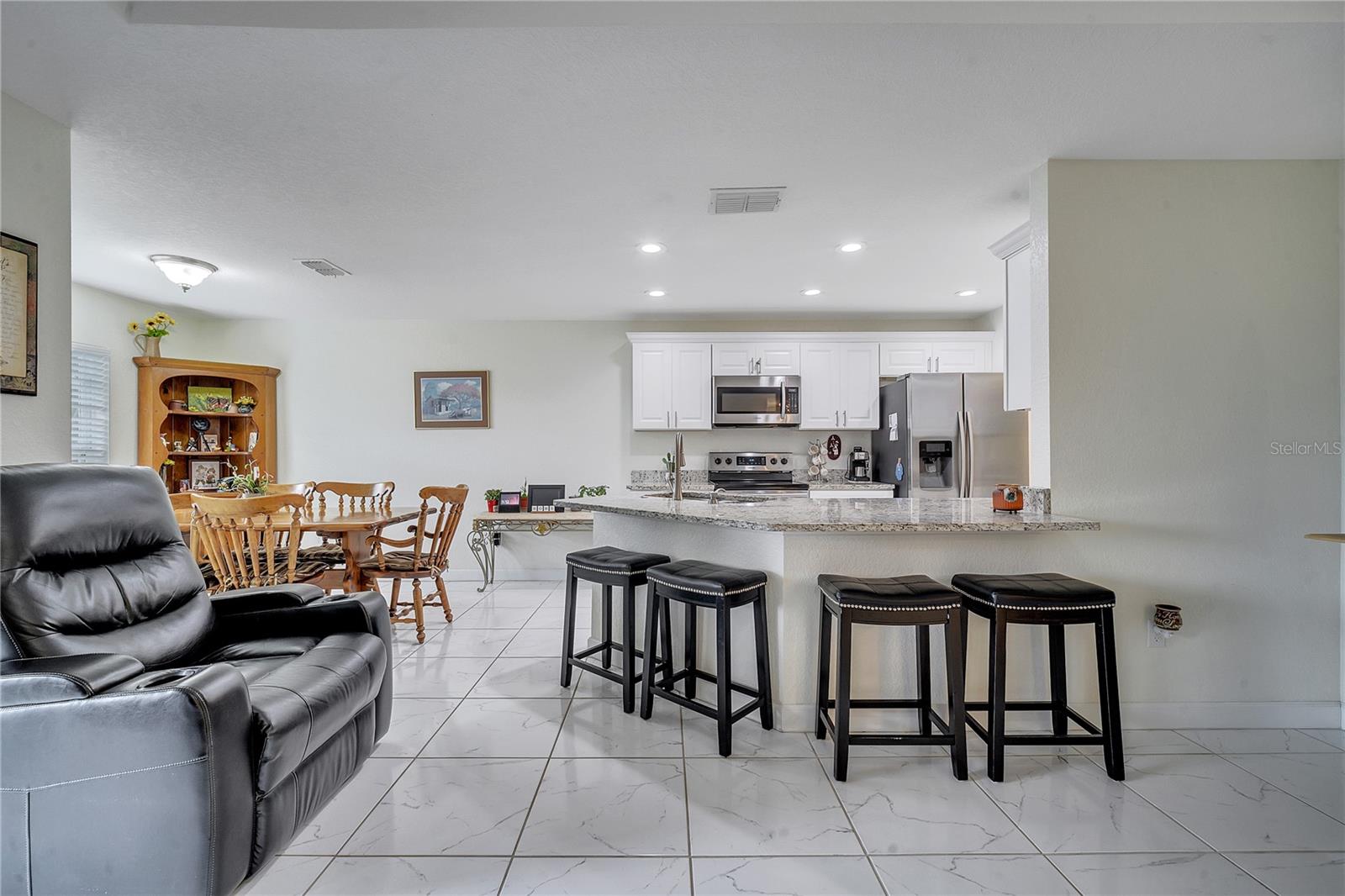 203 NORTH CIR, DAVENPORT, FL, 33837